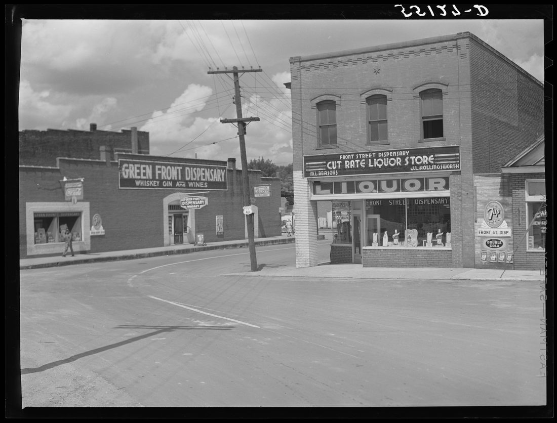 Immediately on entering state of Kentucky the greater increased number of liquor signs is very noticeable. Guthrie, Kentucky