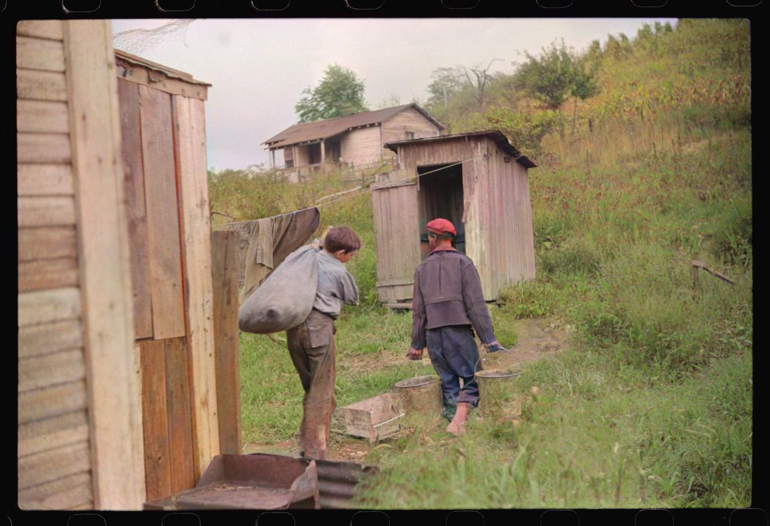 Neighbors take home slop for pig, also any extra corn. Bertha Hill, West Virginia