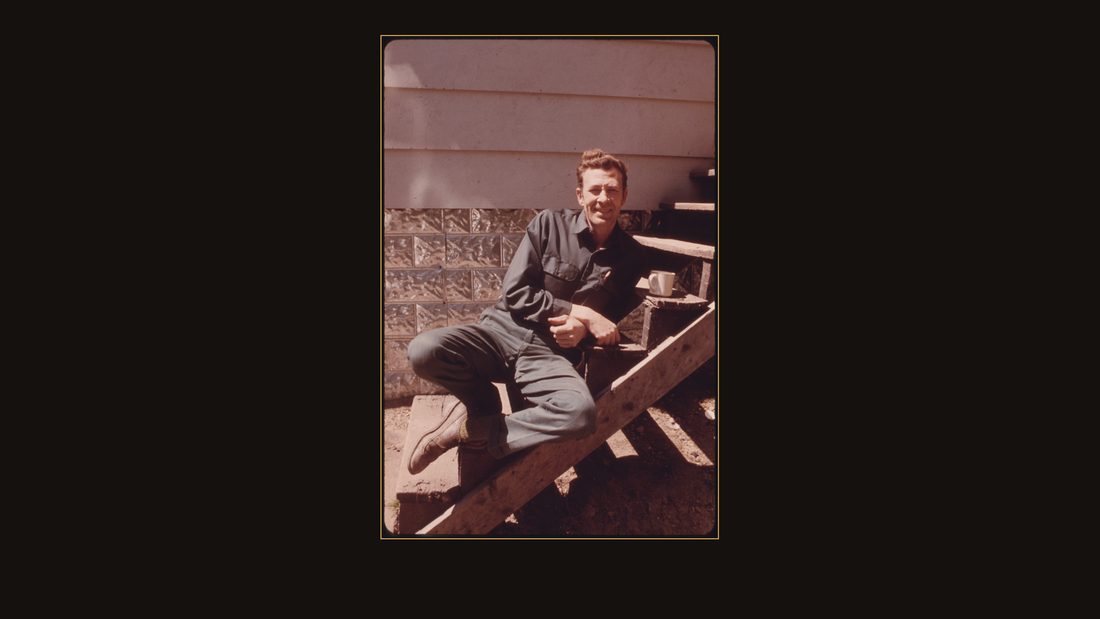 PAUL BRYANT, 39, A NEIGHBOR OF PAUL DAVIS IN NEWTON, WEST VIRGINIA, NEAR CHARLESTON. BRYANT HAS A COMBINATION OF THIRD STAGE (MOST SEVERE) BLACK LUNG DISEASE COMBINED WITH A LUNG A